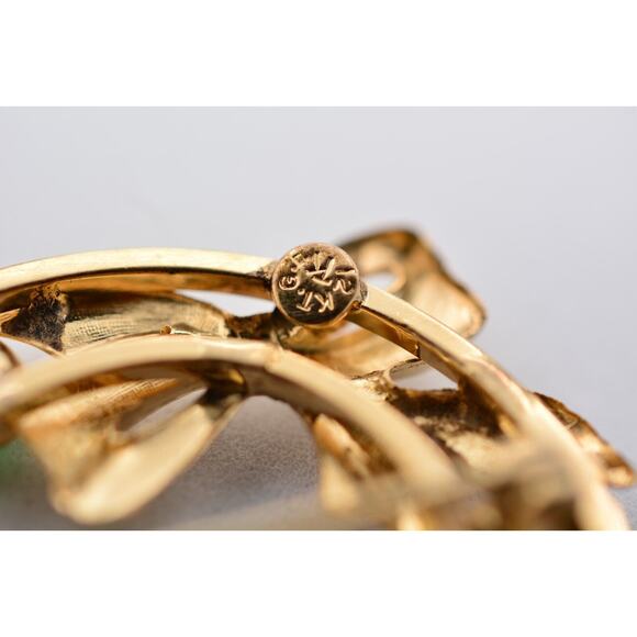 Vintage Crystal Wreath Pin Brooch Bow Rhinestone Crystal Prong Gold Signed BinAT - Picture 11 of 12